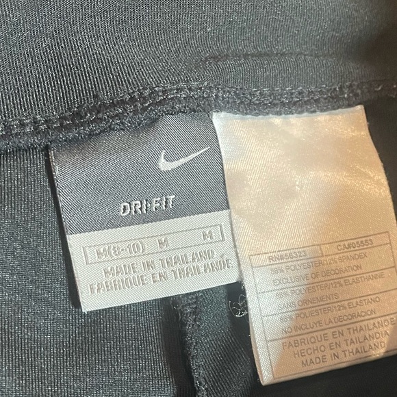 Nike Fit Dry (Dri-FIT) activewear cropped pants - Picture 6 of 6